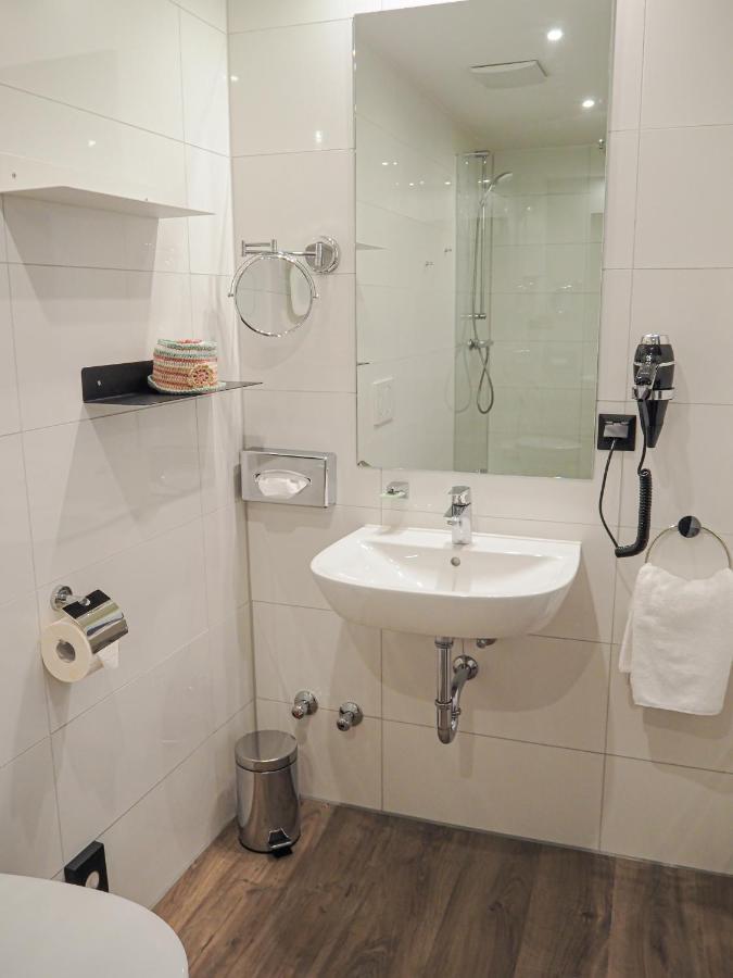 Tante Alma'S Muelheimer Hotel Mülheim an der Ruhr Zewnętrze zdjęcie